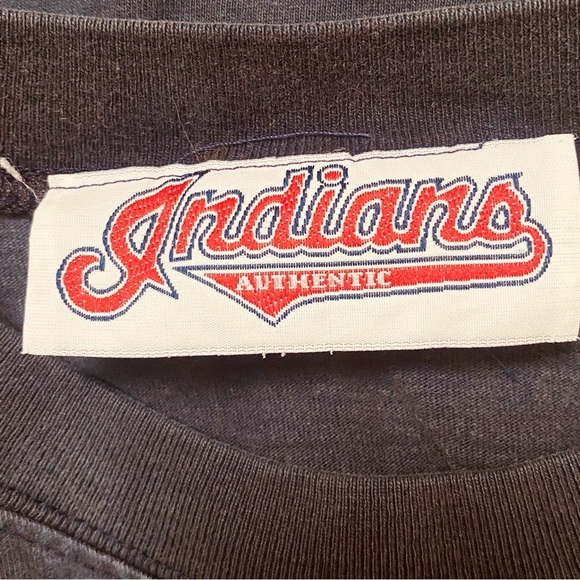 Vintage Indians Authentic Cleveland Indians Professional Sport T-Shirt Navy Sz L - Picture 6 of 9